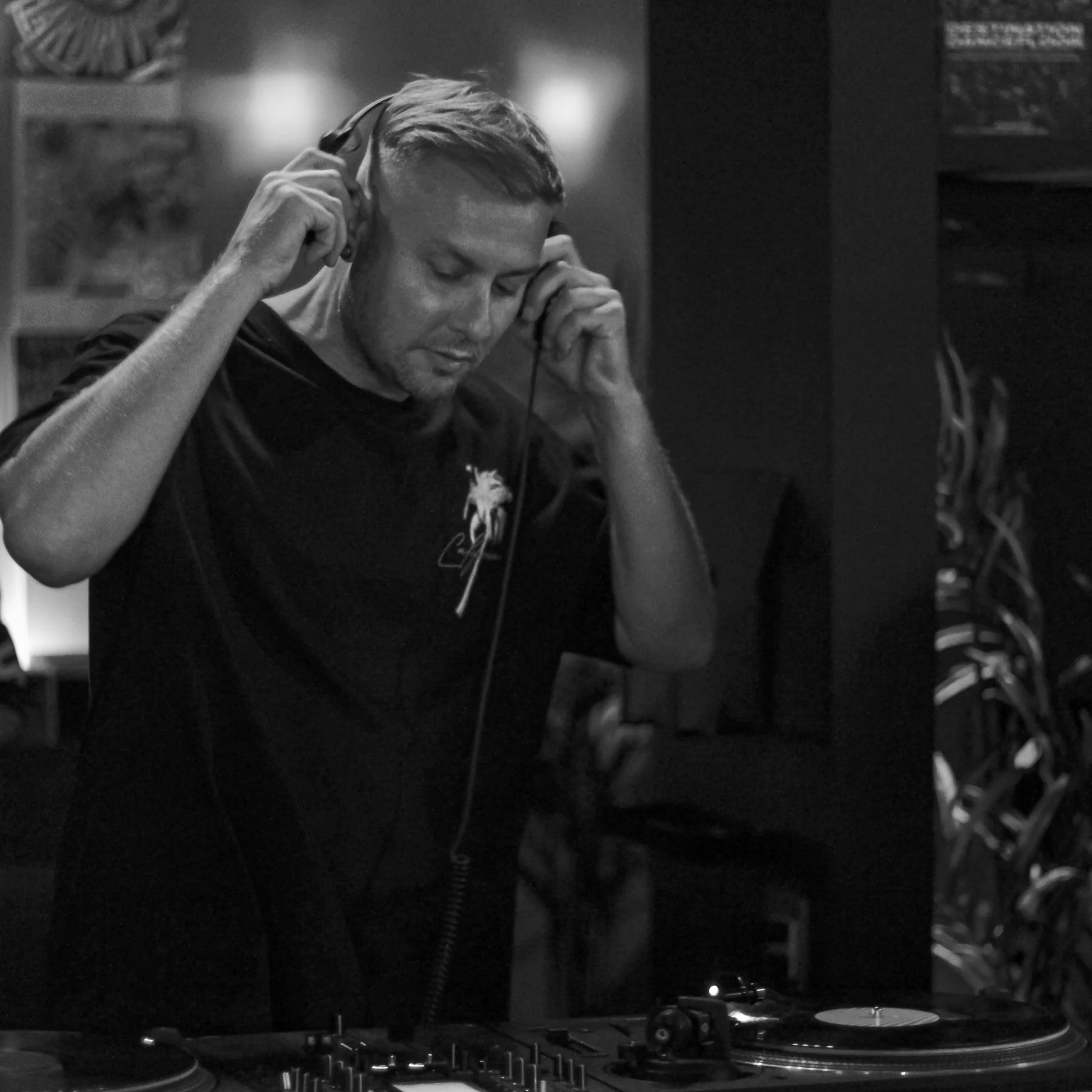Dakin Auret playing records